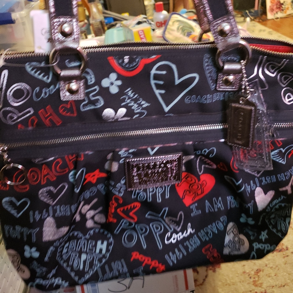 Coach - Picture 3 of 4